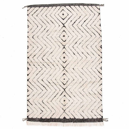 ZigZag Black and White Diamond Rug