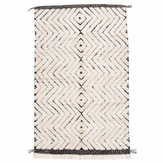 ZigZag Black and White Diamond Rug
