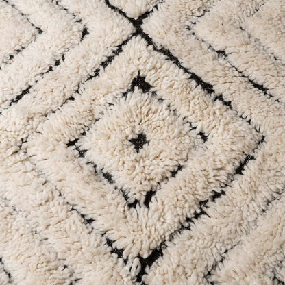 ZigZag Black and White Diamond Rug