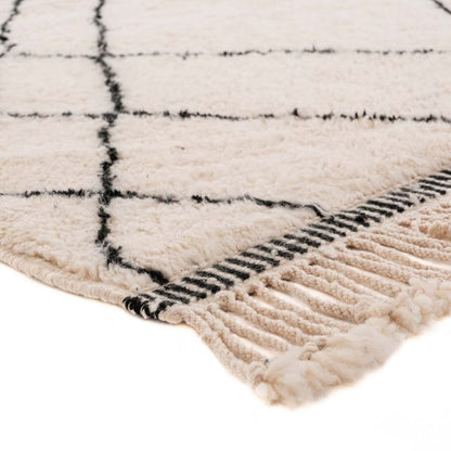 Saria Beige and Black Rug