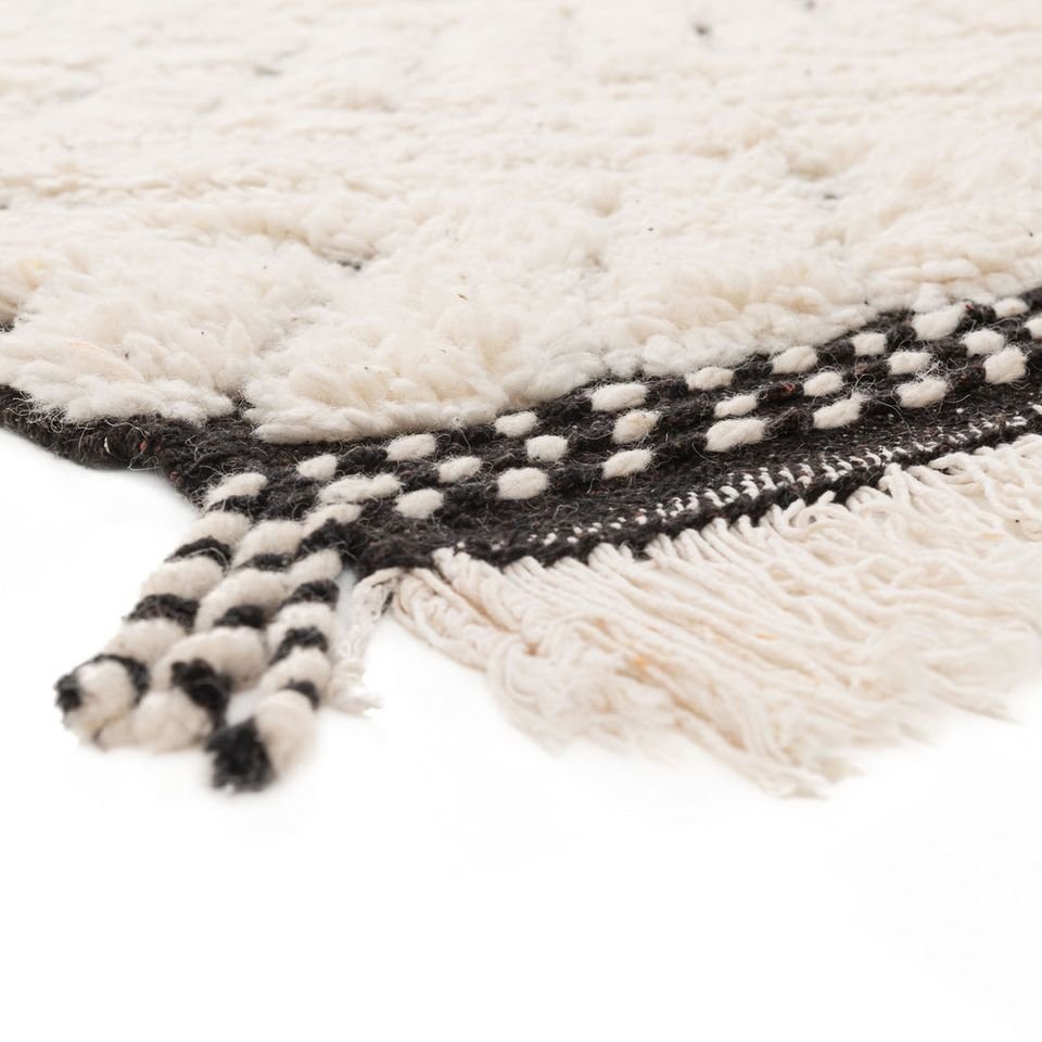 ZigZag Black and White Diamond Rug