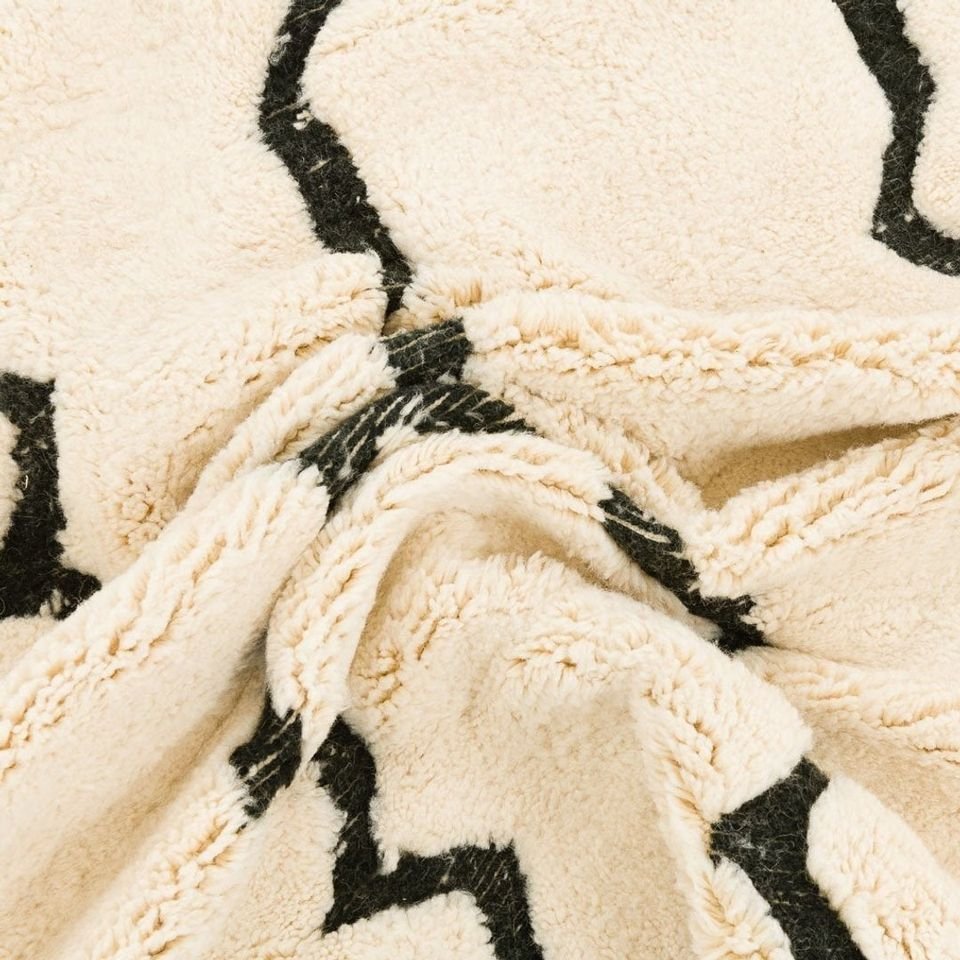 Maria Beige and Black Area Rug