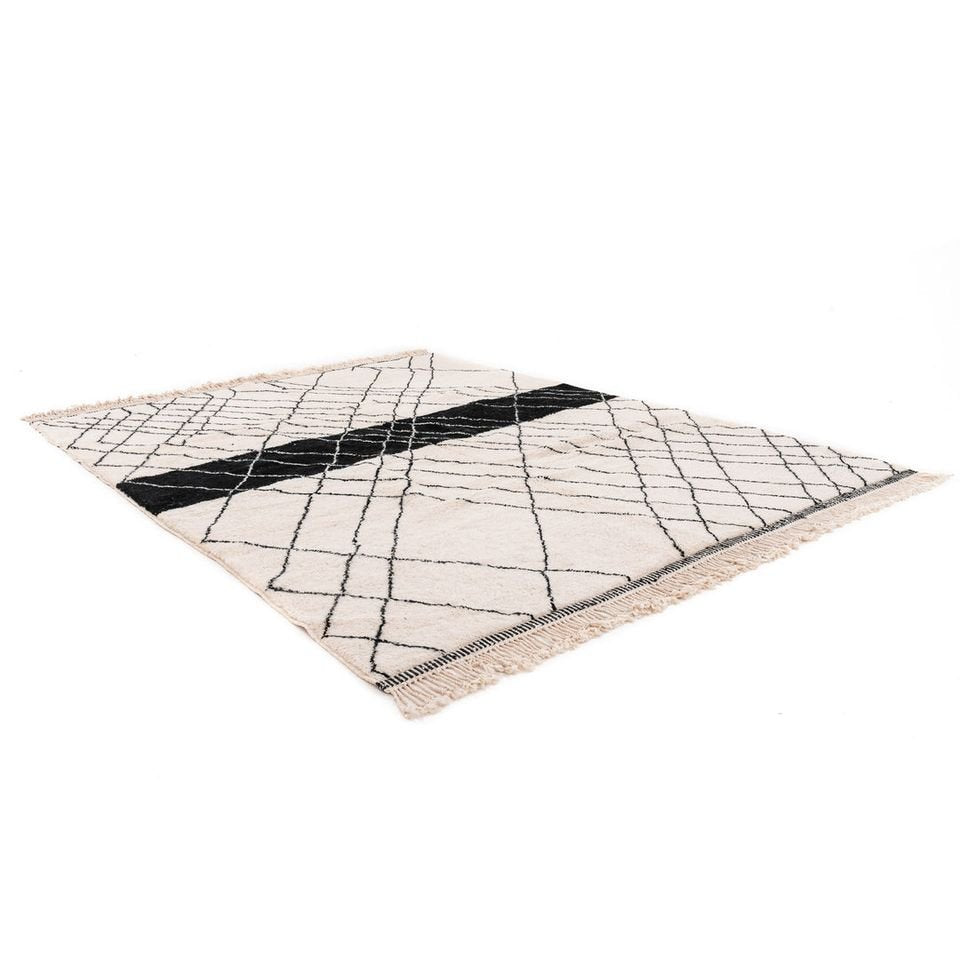 Saria Beige and Black Rug