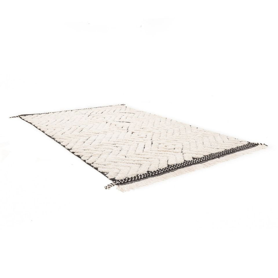 ZigZag Black and White Diamond Rug
