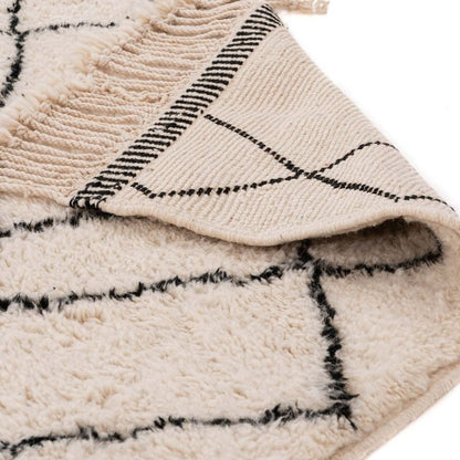 Saria Beige and Black Rug