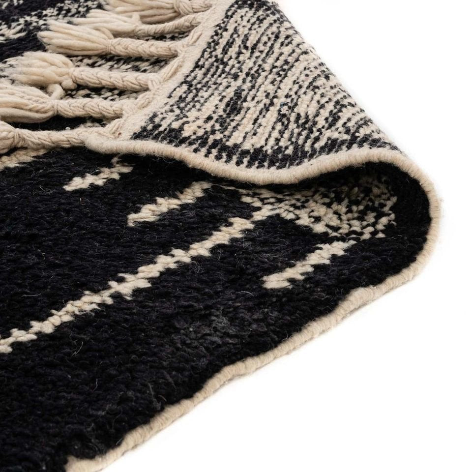 Nivada Black Brown Rug
