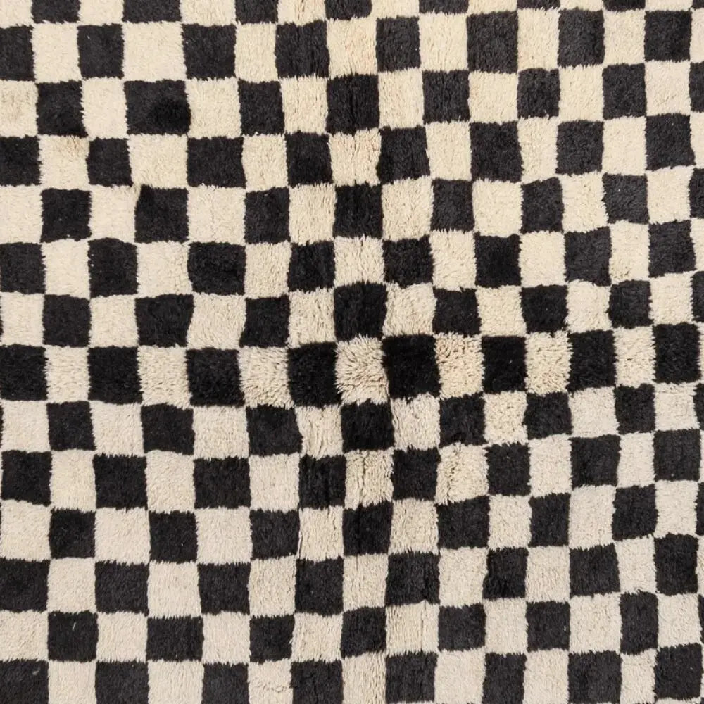 Dama Black and White Rug