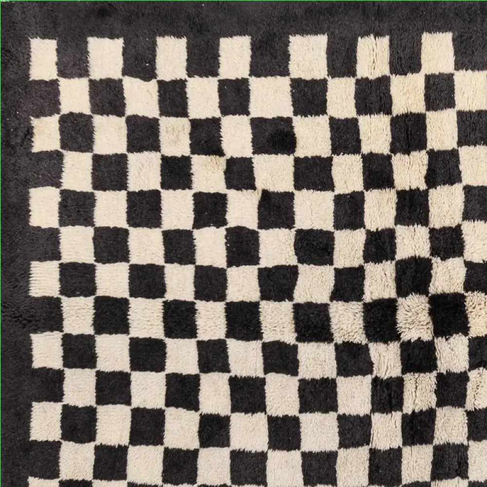 Dama Black and White Rug
