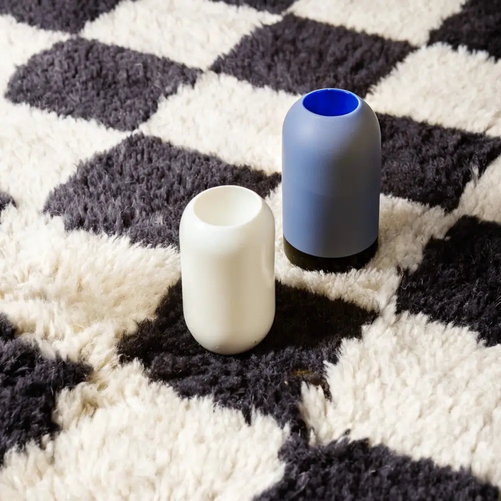 Dama Black and White Rug