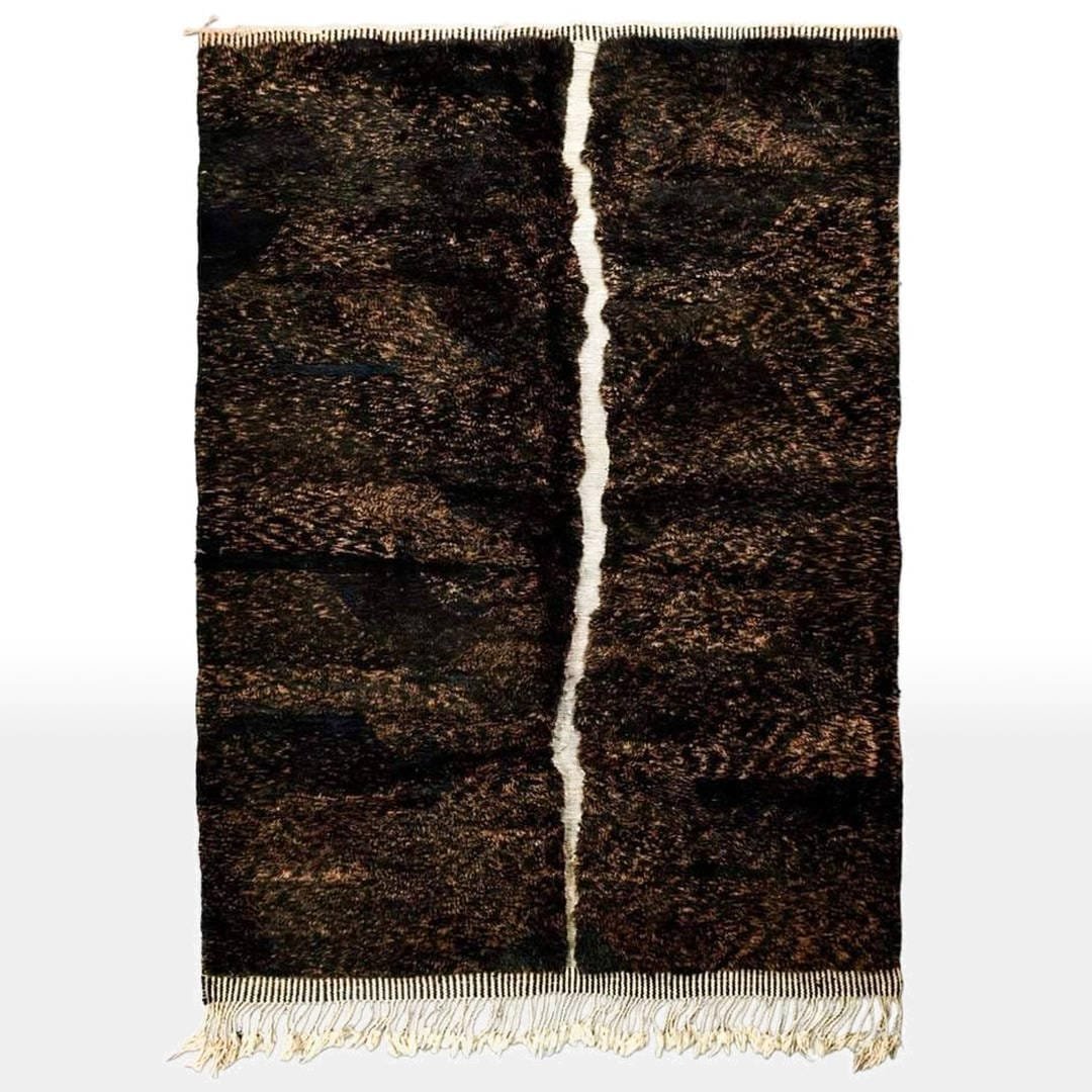 Snake black white and brown rug