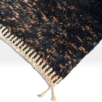 Snake black white and brown rug