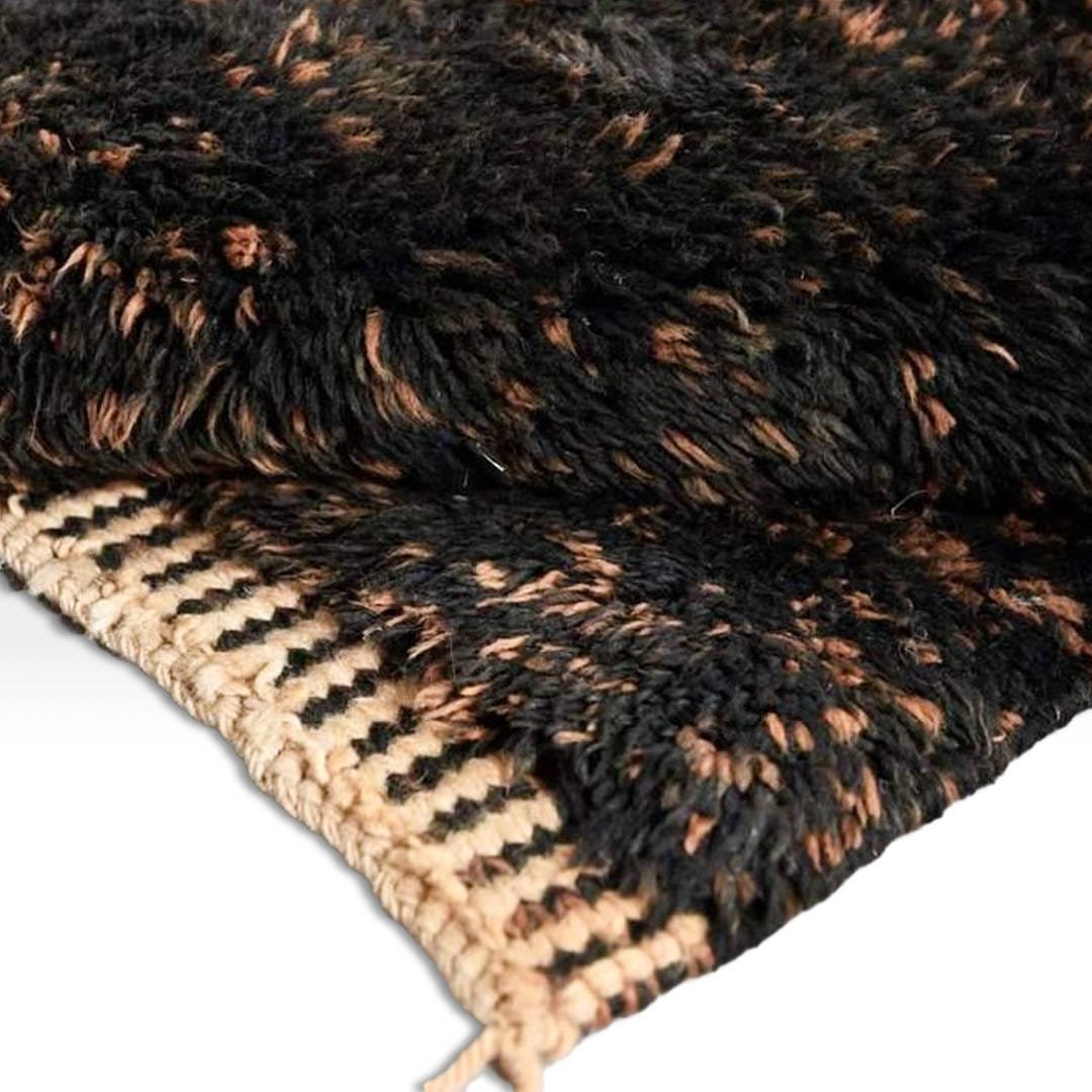 Snake black white and brown rug