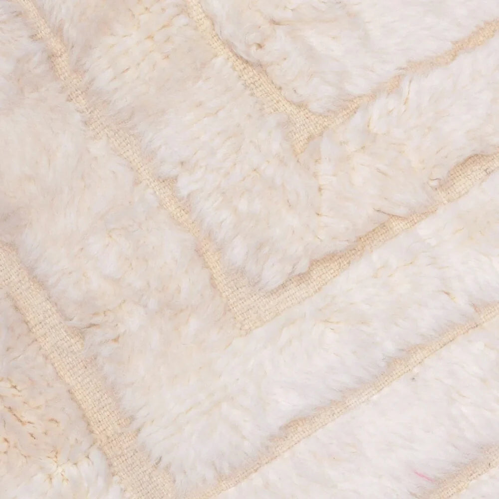 White Mirage – White Moroccan Rug