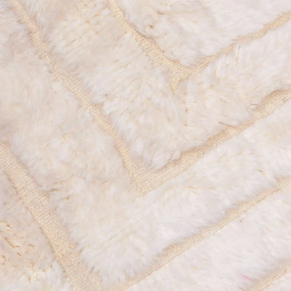White Mirage – White Moroccan Rug
